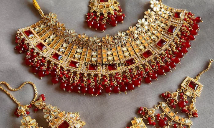 Vizianagaram   Pellipoolajada 